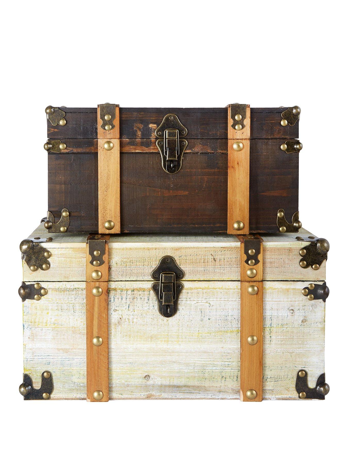 Very Set of 2 Antique effect trunks 