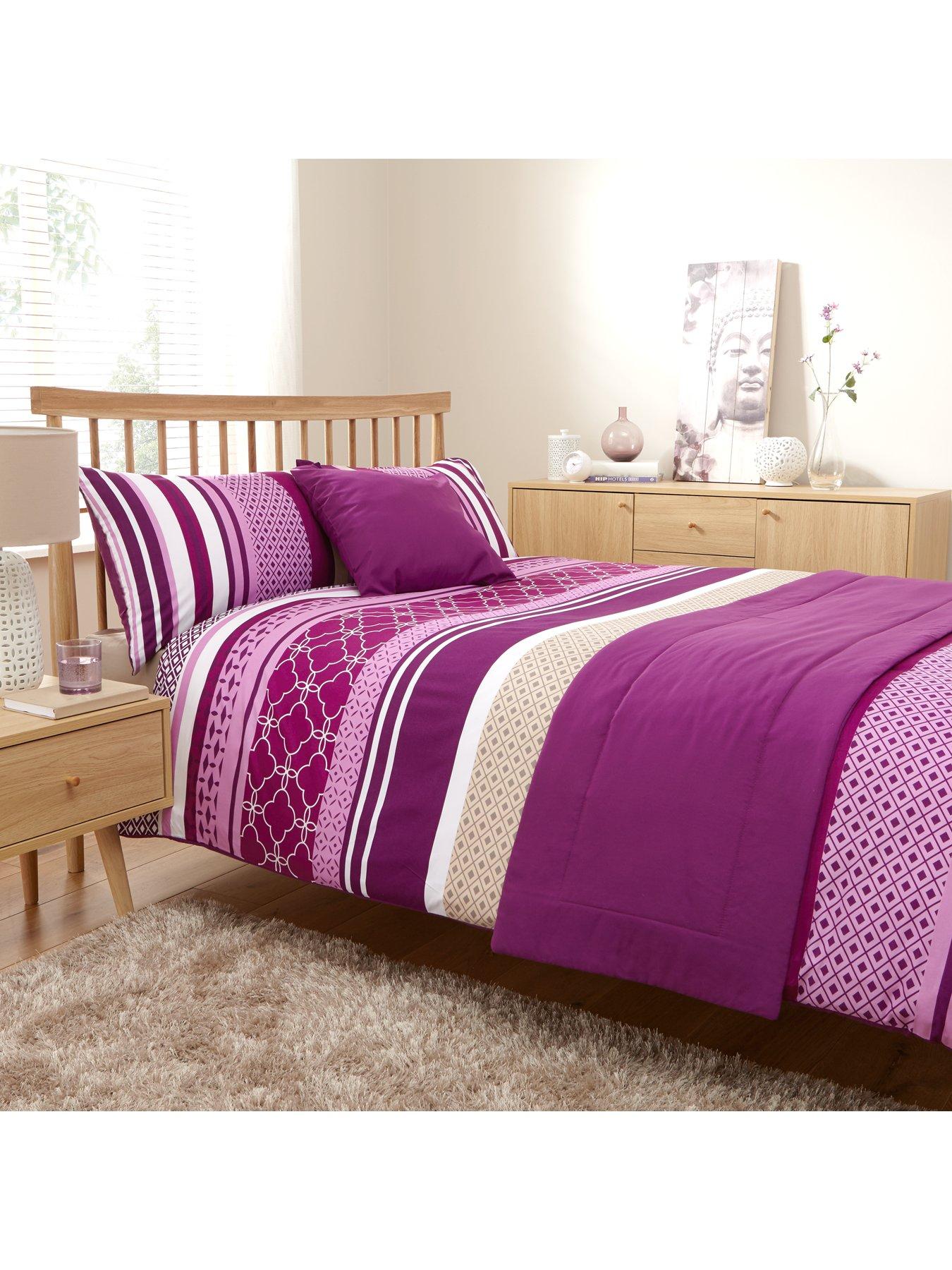 http://media.very.co.uk/i/very/6VK9A_SQ1_0000000750_PINK_PURPLE_RSr/venice-bed-in-a-bag-in-double-and-king-sizes-pinkpurple.jpg?$234x312_standard$&$roundel_very$&p1_img=sale_roundel