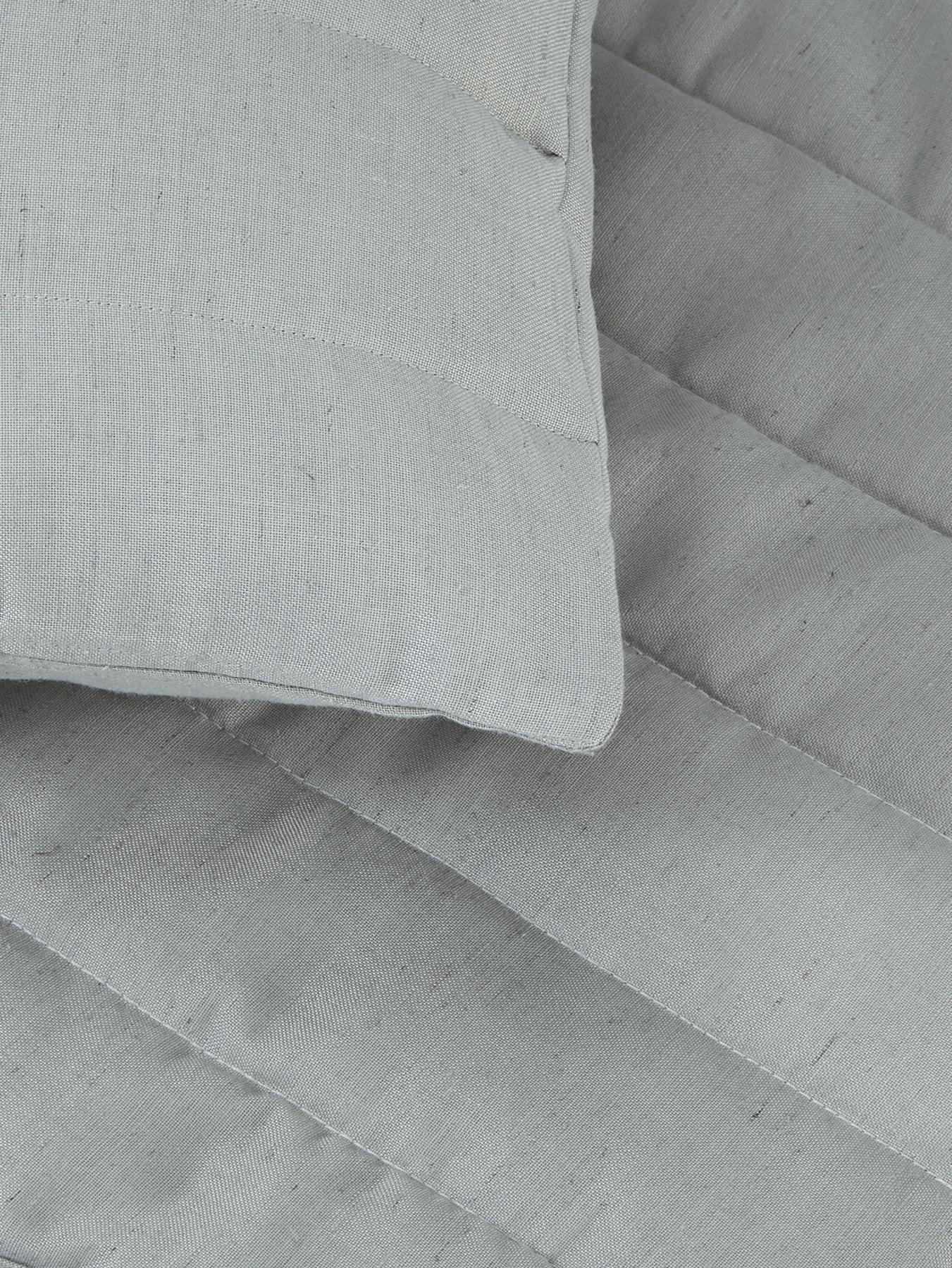 Hotel Collection Tranquility 200 Thread Count Runner and Pillow Accessory Pack Hotel Collection Tranquility 200 Thread Count Runner and Pillow Accessory Pack