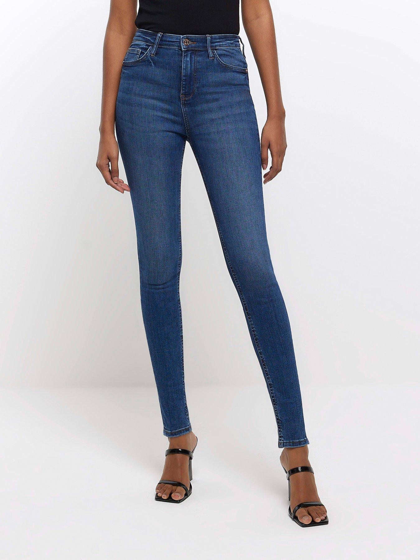 BN Style Your Curves: 8 Kinds of Jeans You Need to Own & How to