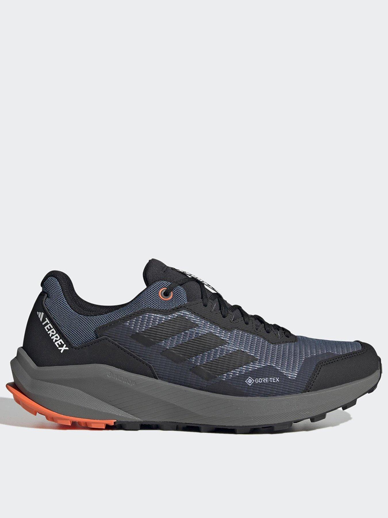 Outdoor running shoes on sale