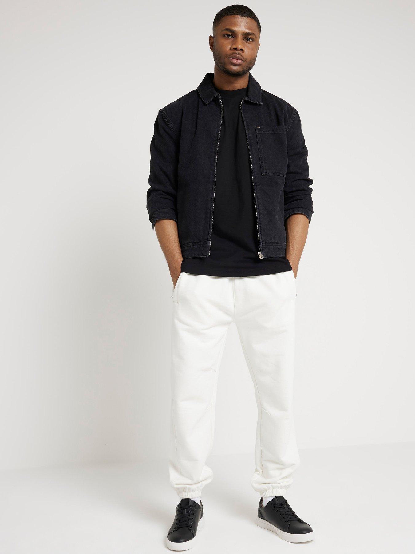 Image 3 of 5 of River Island 2 Pack&nbsp;of&nbsp;Oversized Fit Plain T-Shirts - Black