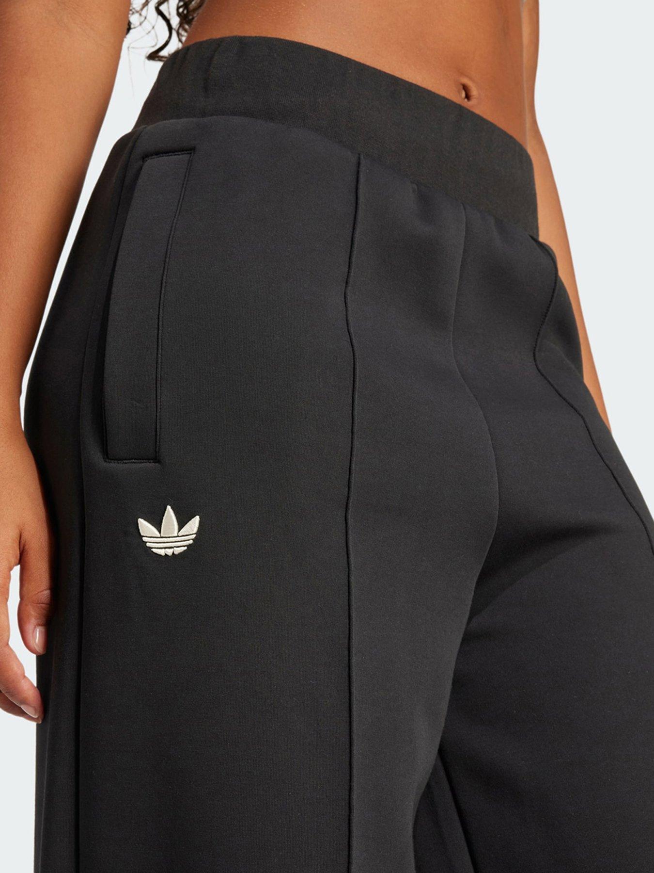 Image 3 of 5 of adidas Originals Adicolor Neuclassics Track Pants - Black