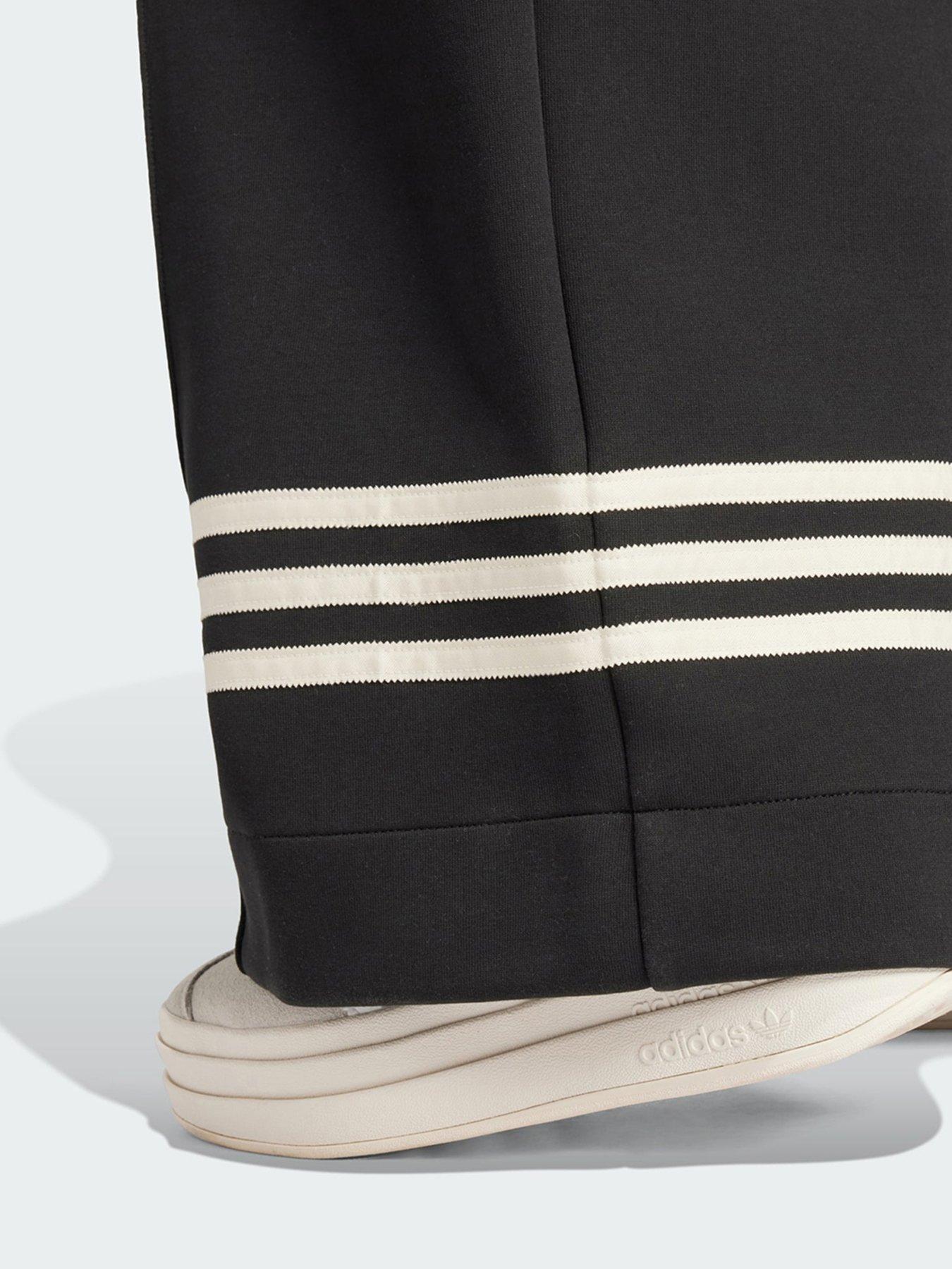 Image 4 of 5 of adidas Originals Adicolor Neuclassics Track Pants - Black