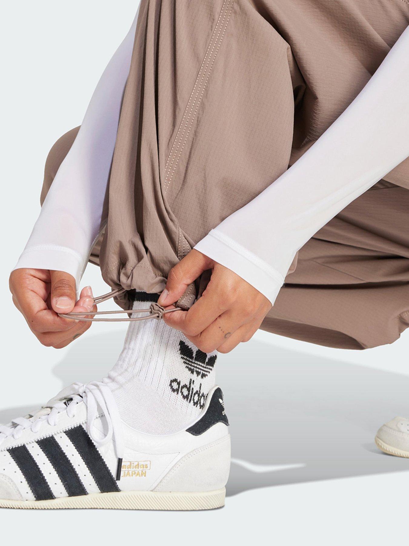 Image 3 of 5 of adidas Originals Essentials Ripstop Parachute Pants - Brown