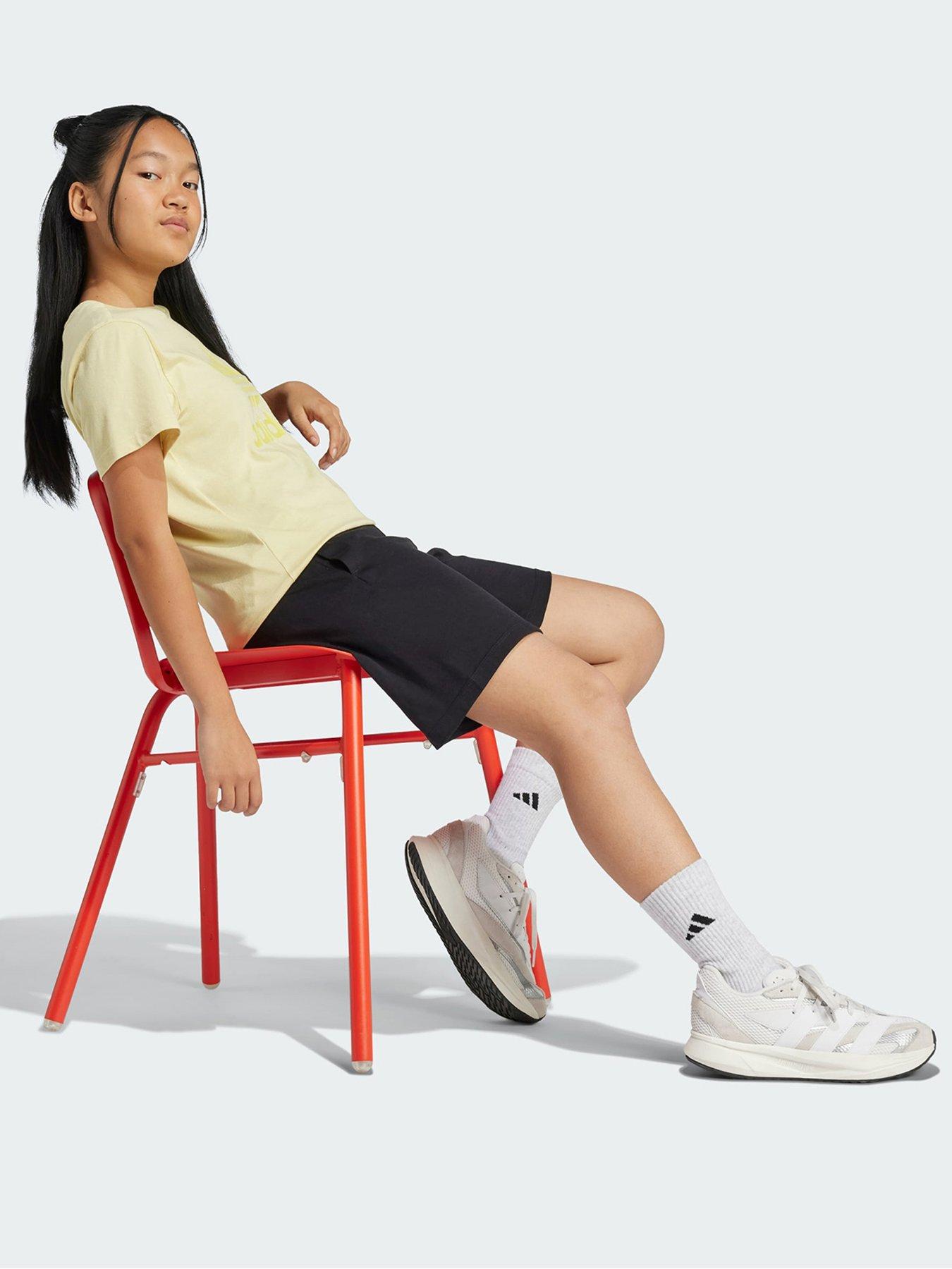 Image 4 of 5 of adidas Essentials Shorts Kids - Black/White