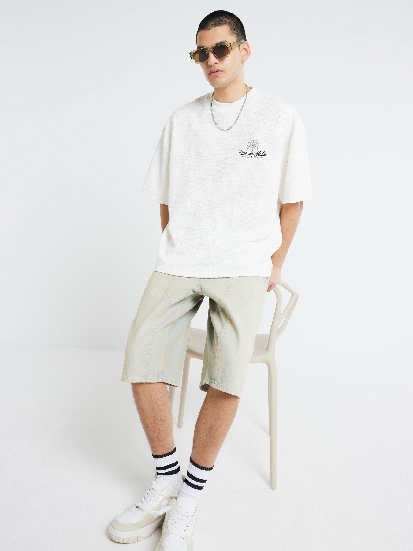 Image 3 of 4 of River Island Textured Casa Patch T-shirt - White