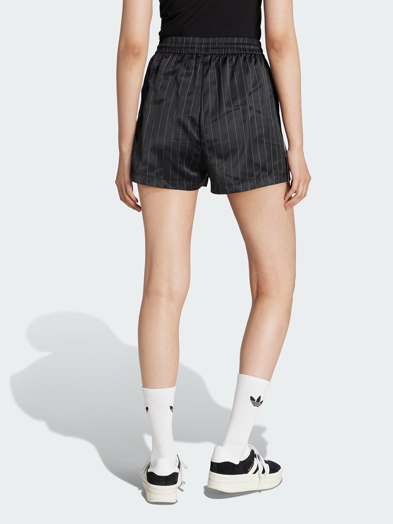 ★adidas★ 25SS PIN STRIPE SATIN SHORTS★早期完売★ ☆adidas☆ 25SS PIN STRIPE SATIN SHORTS☆早期完売☆ (adidas