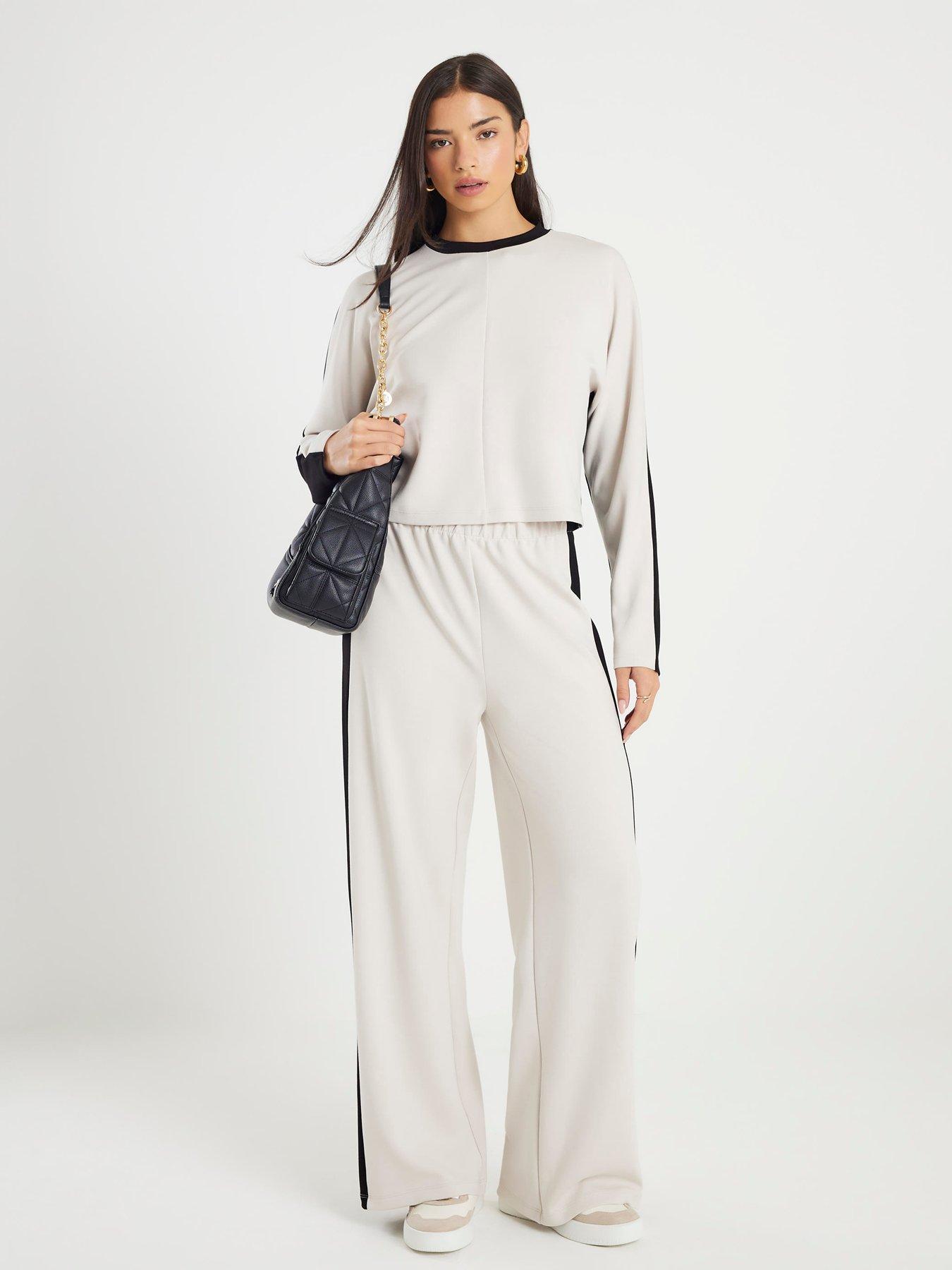 Image 3 of 4 of River Island Colour Block Batwing Sweatshirt - Cream