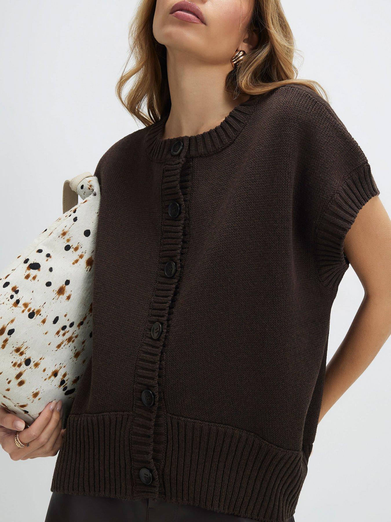 Image 4 of 4 of River Island Knitted Sleeveless Ribbed Hem Tank Top