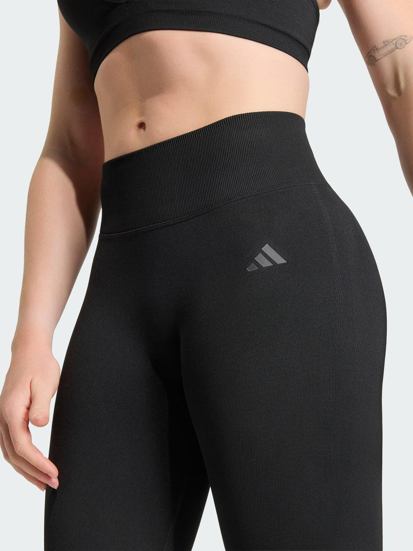 Image 3 of 5 of adidas Workout Essentials Knit Scrunch 7/8 Leggings