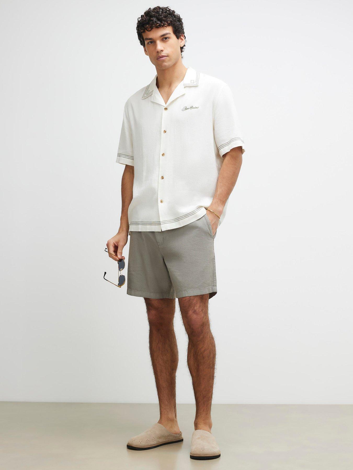 Image 3 of 4 of River Island Regular Fit Linen Pull On Shorts - Green