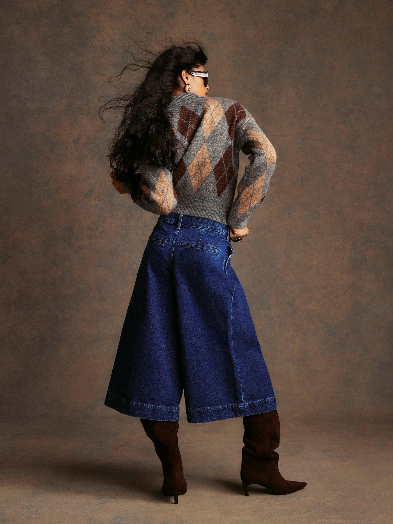 Image 2 of 4 of River Island Mid Rise Cathy Pleat Culotte Jeans - Blue