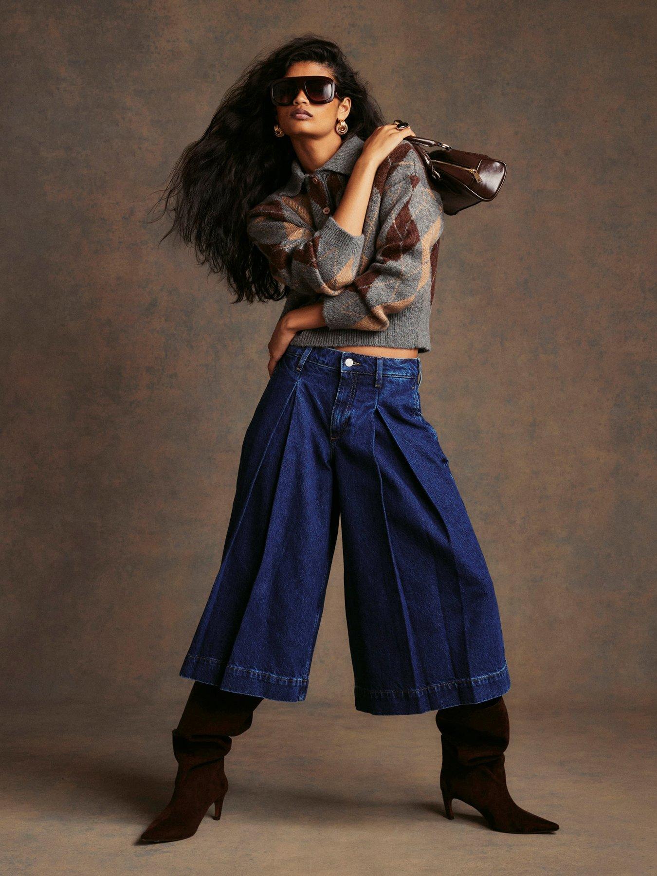 Image 3 of 4 of River Island Mid Rise Cathy Pleat Culotte Jeans - Blue