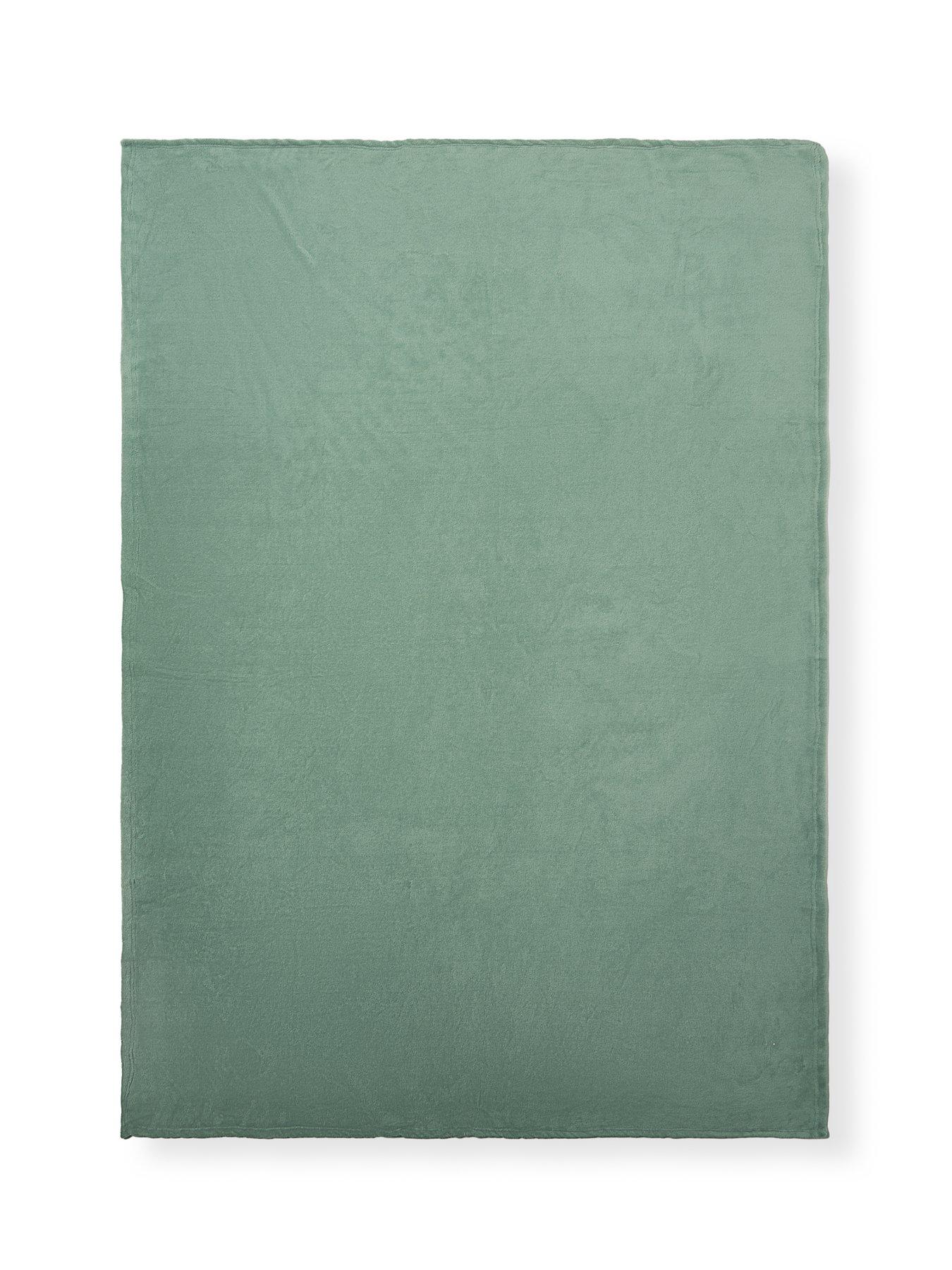 The Very Collection Micro Fleece Throw