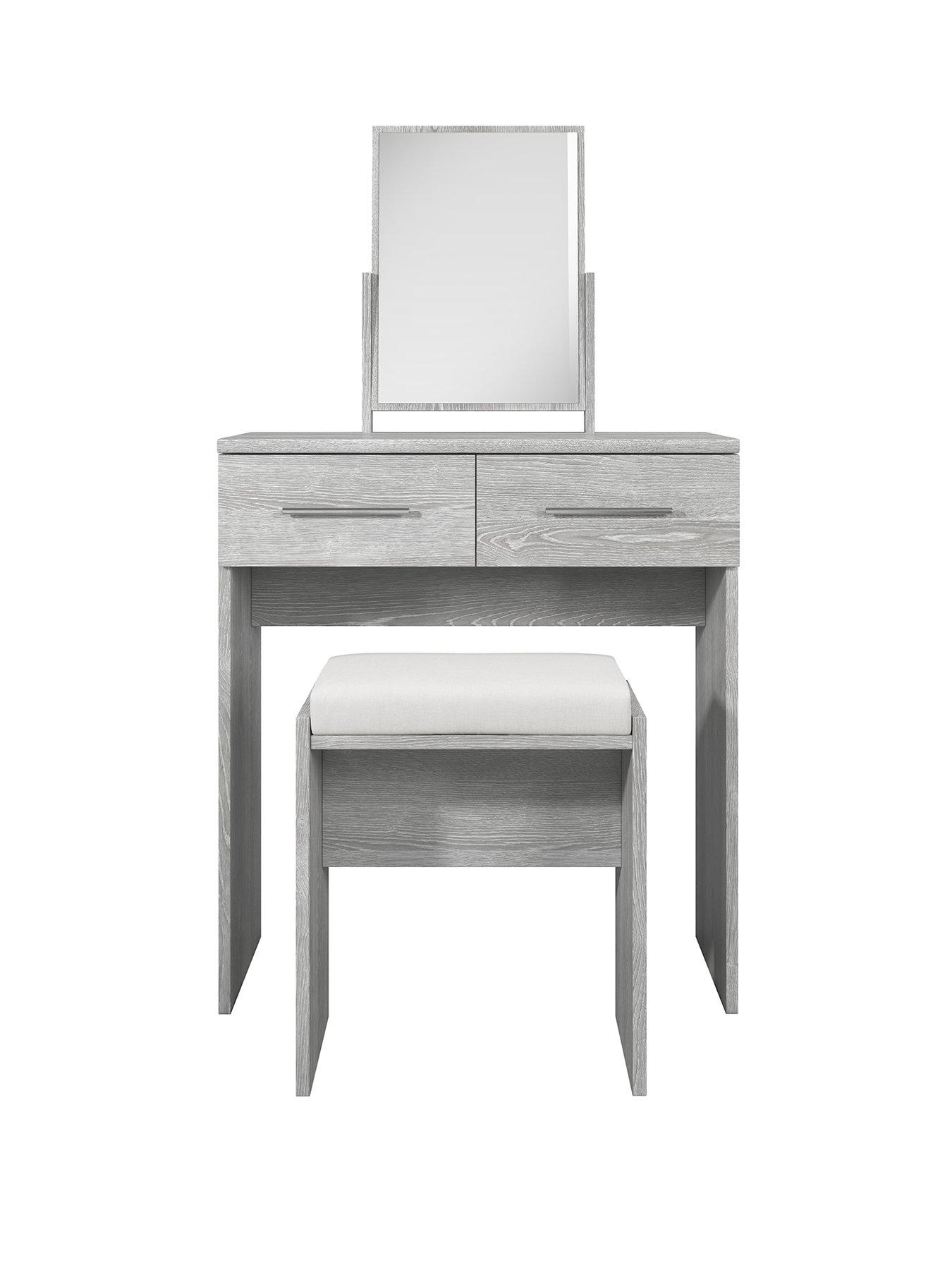 dressing table and mirror