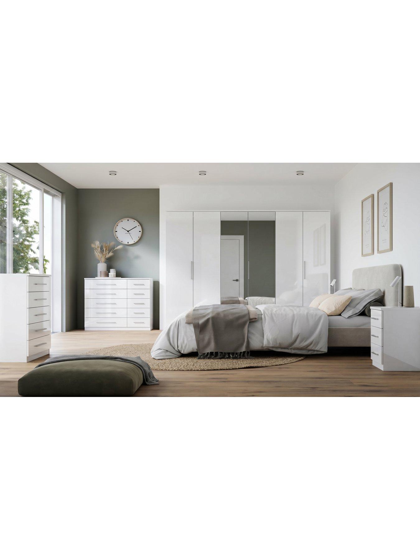 Image 5 of 6 of The Very Collection Prague Gloss 3 Door Mirrored Wardrobe&nbsp;- FSC&reg; Certified