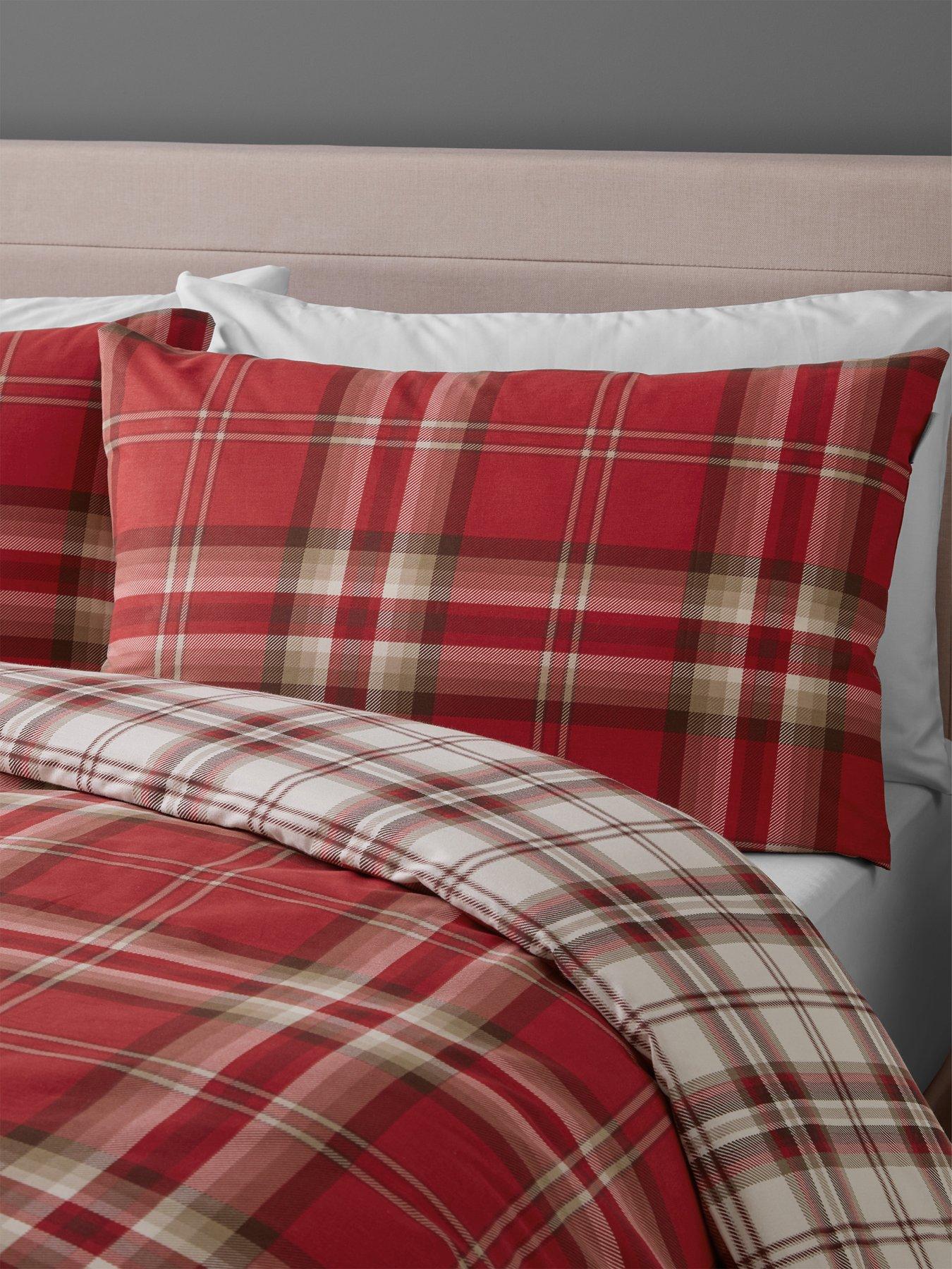 Image 4 of 6 of Catherine Lansfield Kelso&nbsp;Duvet Cover Set - Red