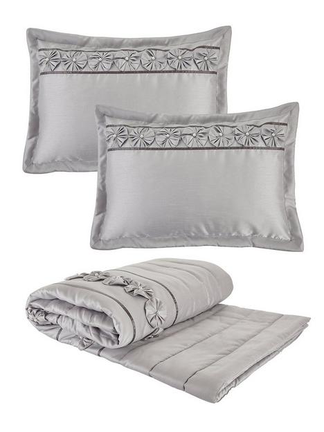 franchesca-bedspread-throw-and-pillow-shams-set