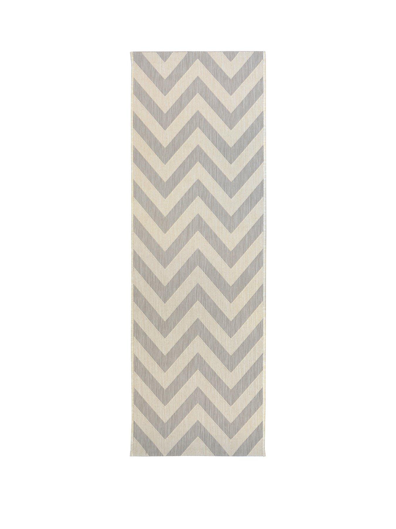 undefined Chevron Indoor/Outdoor Flatweave Runner - Black/White
