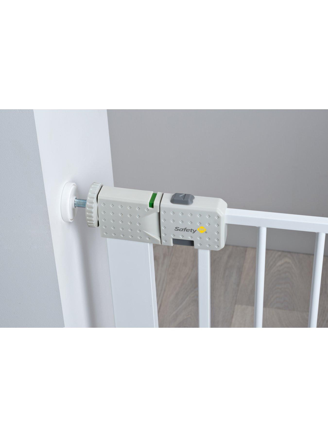 Tall stair gate outlet uk