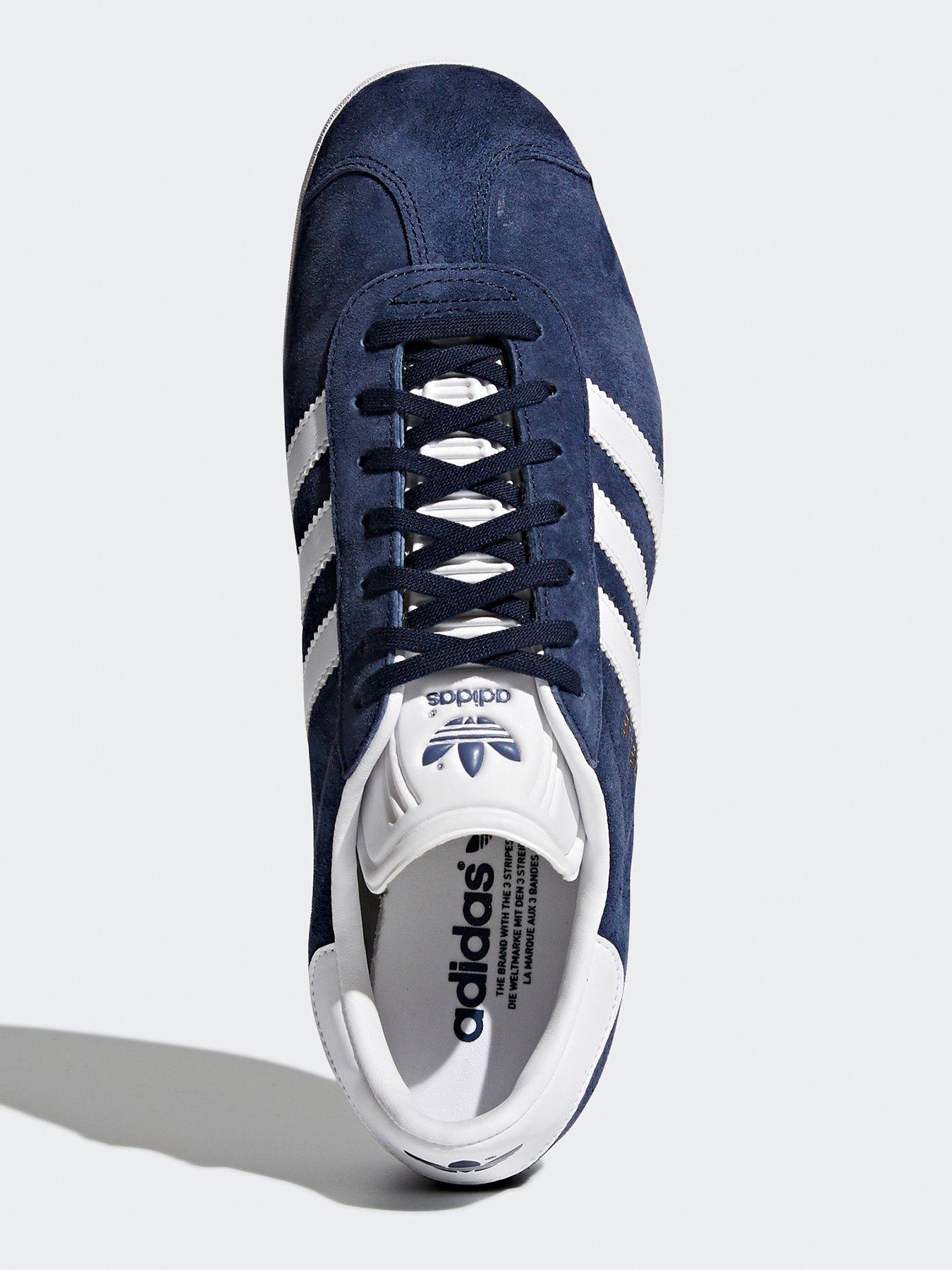 Image 4 of 6 of adidas Originals Gazelle Trainers - Navy