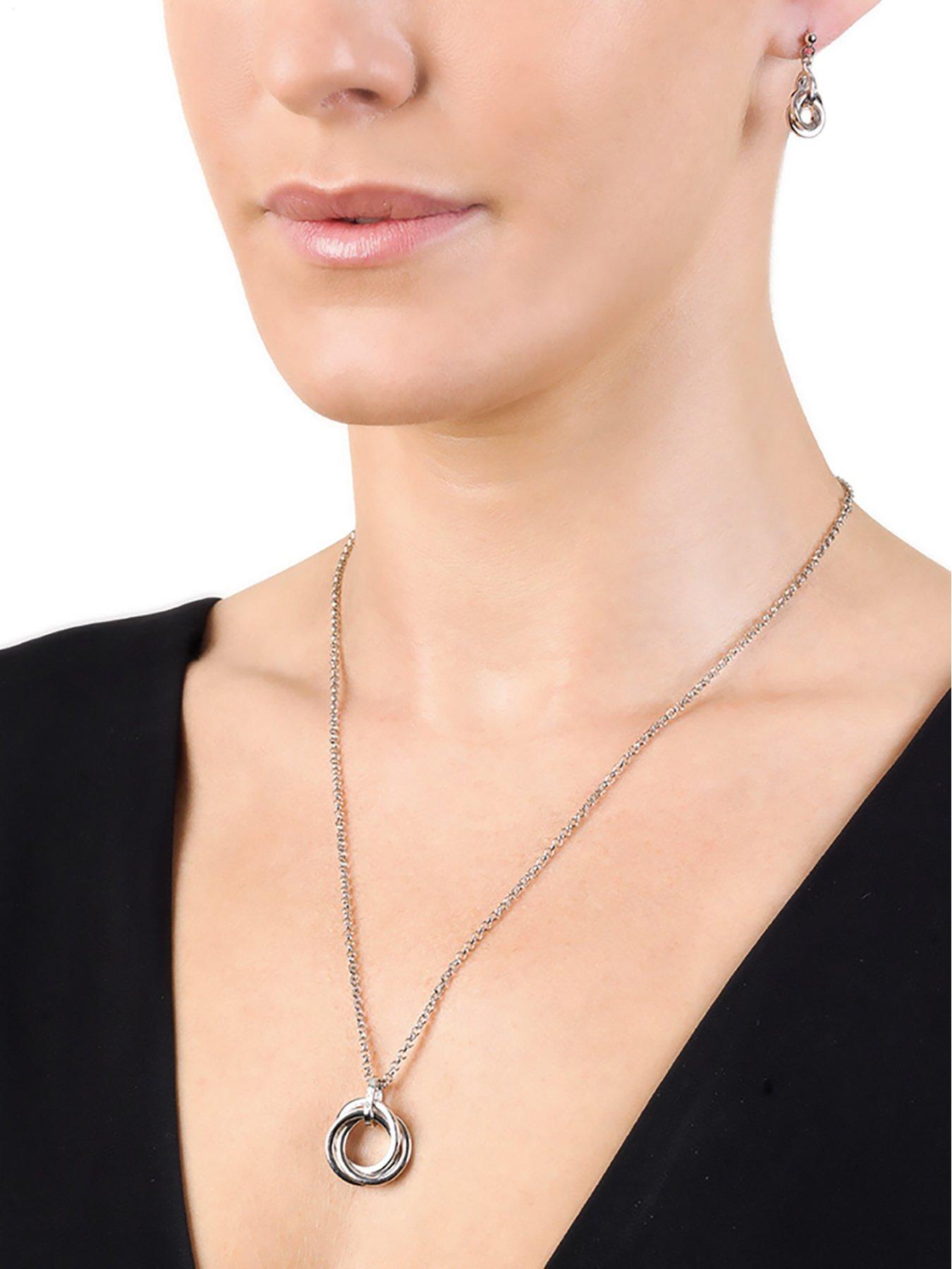 Hot hot sale diamonds locket