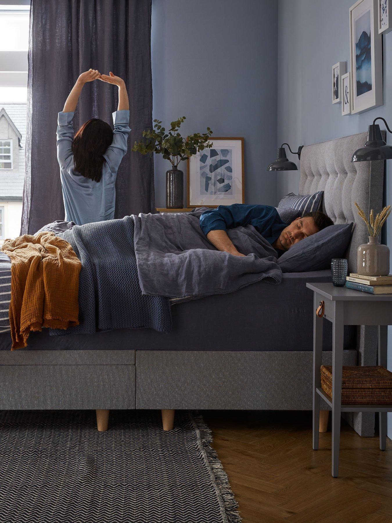 Image 4 of 7 of Silentnight 2800 Pocket Gel Mattress - Soft
