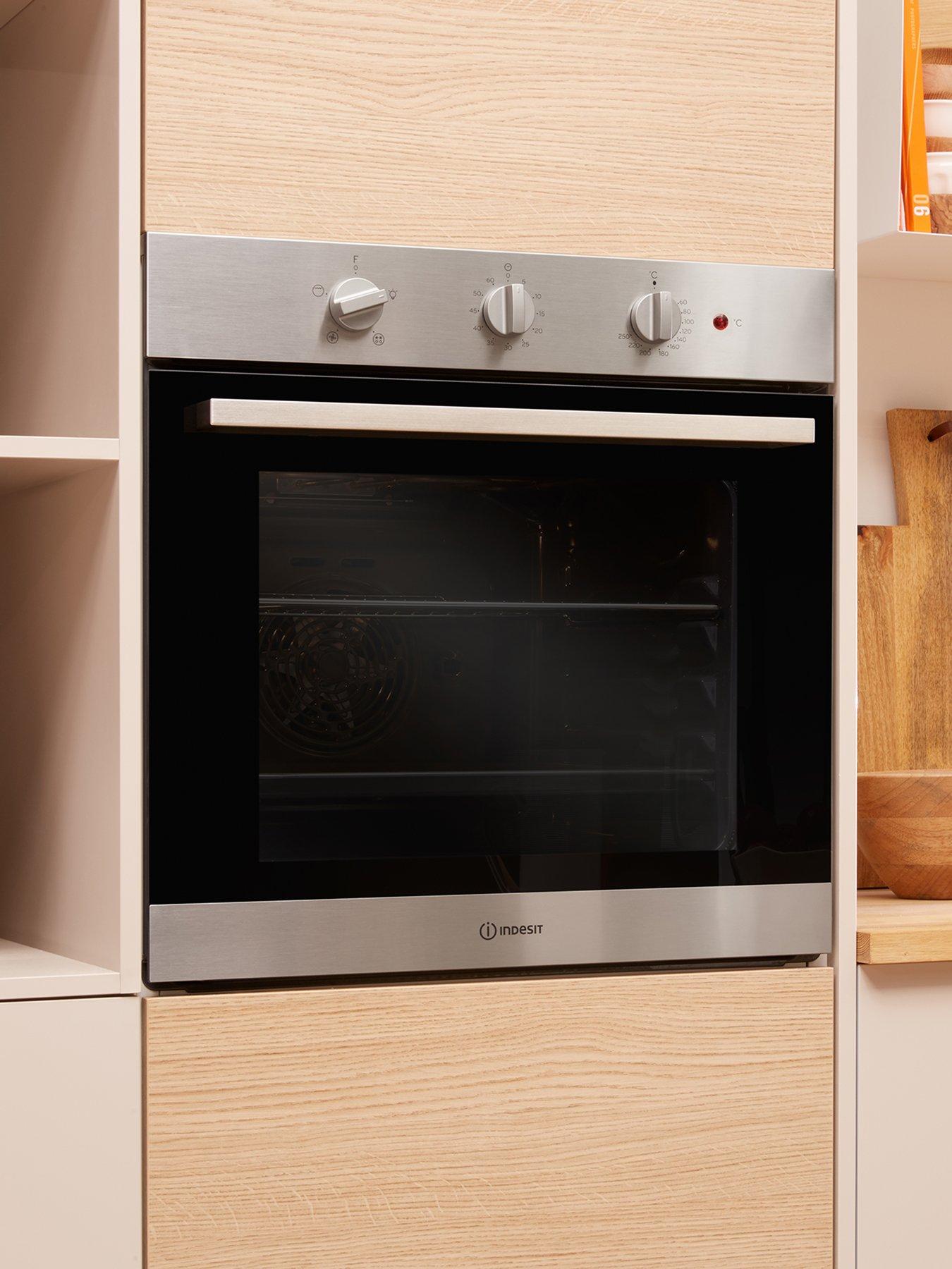Image 3 of 7 of Indesit Aria IFW6330IXUK Built-In Single Electric Oven&nbsp;- Stainless Steel