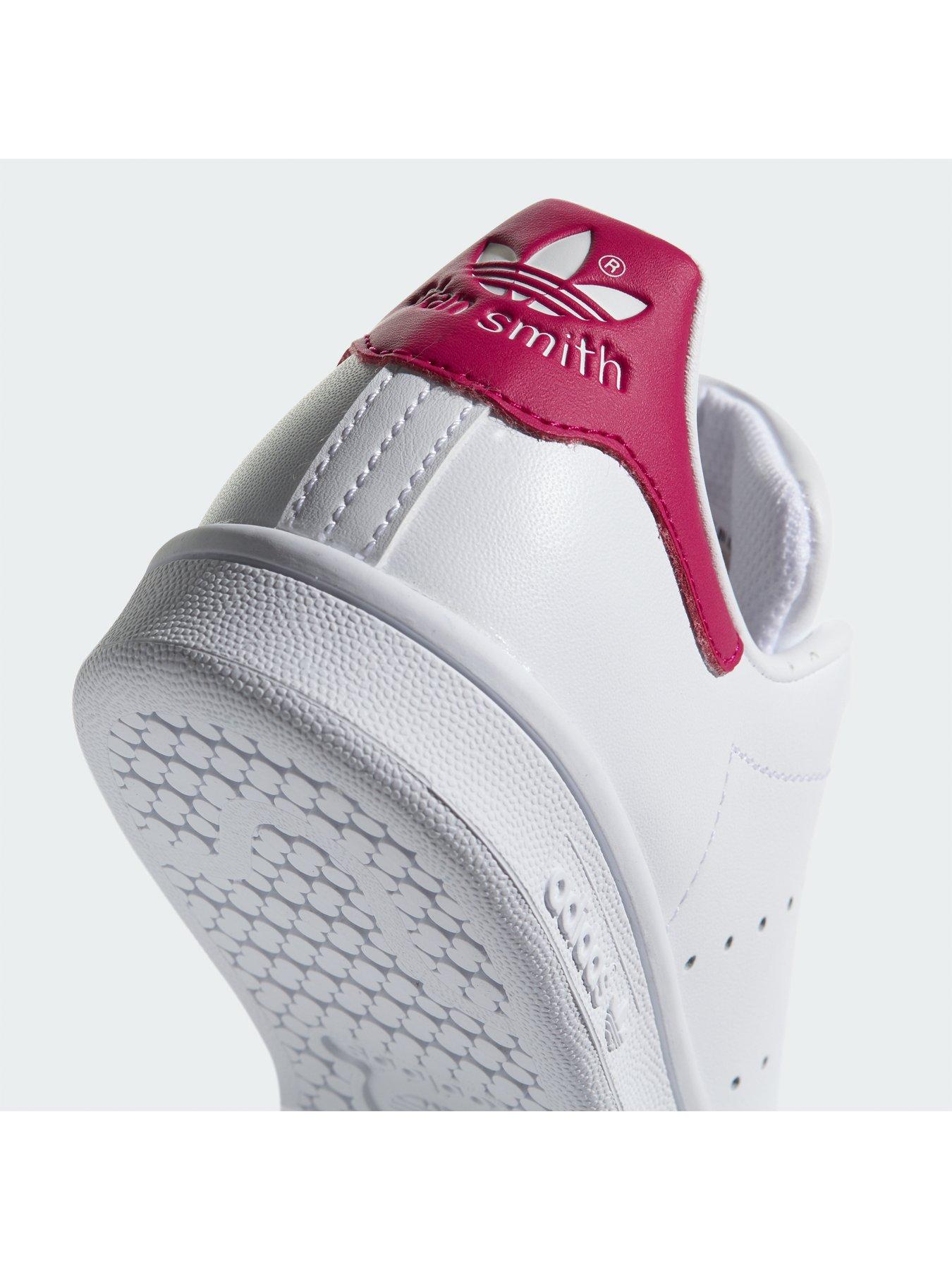 stan smith j b32703