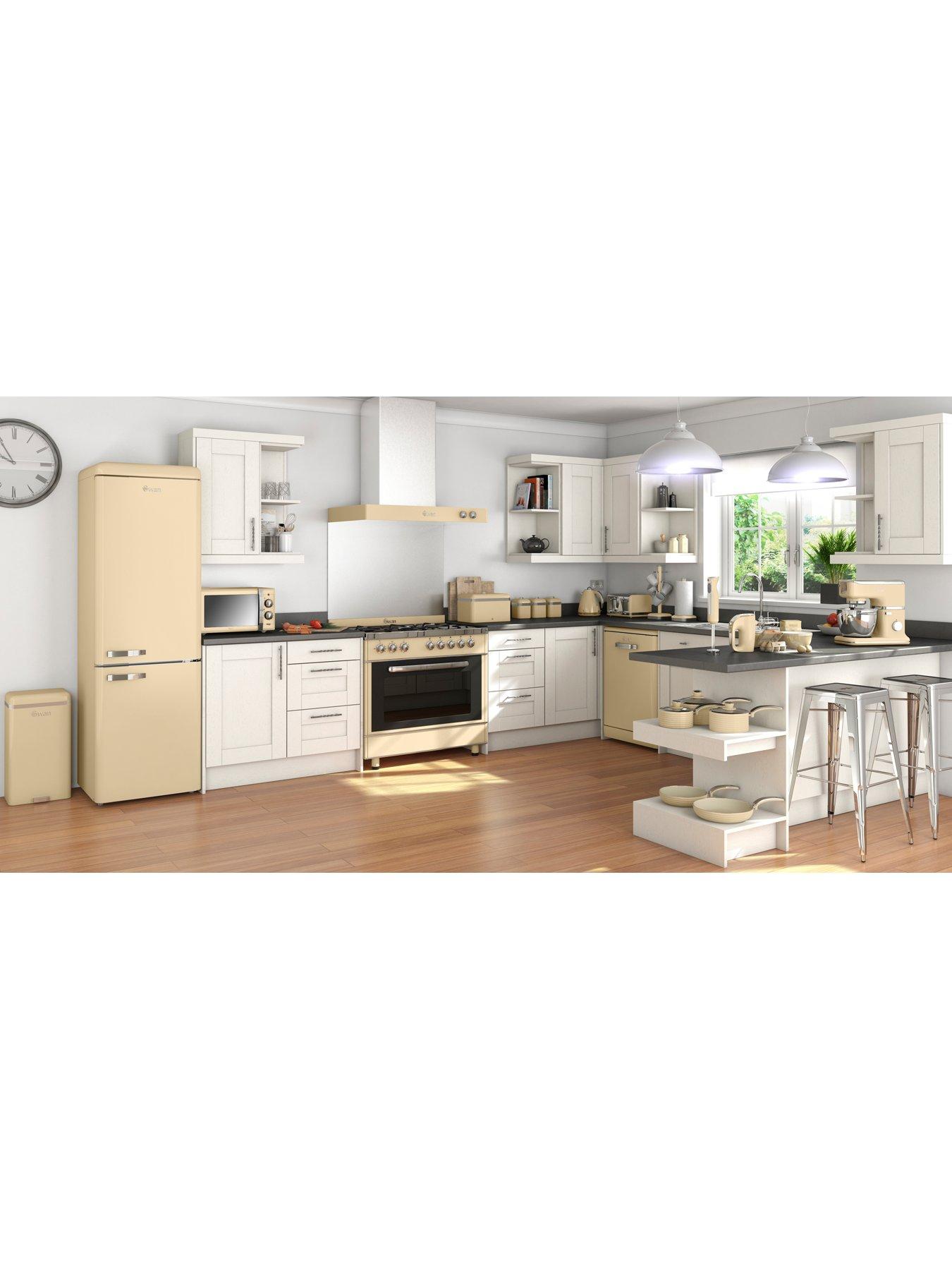 Image 3 of 4 of Swan ST19020CN 4-Slice Retro Toaster - Cream