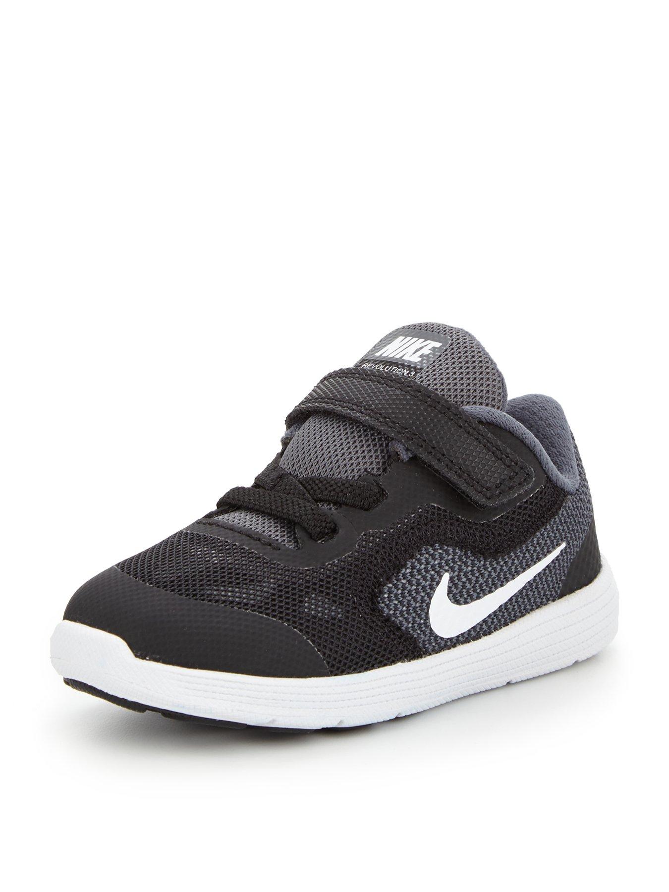 infant nike revolution trainers