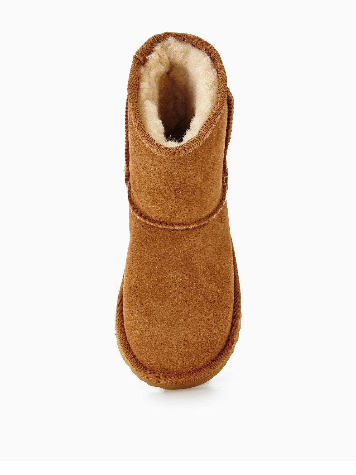 New Ugg Unisex Child Mini Classic store ll Chestnut Boots Size 5