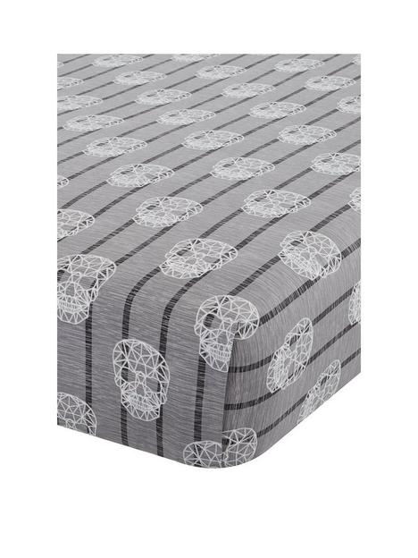 catherine-lansfield-skulls-fitted-sheet