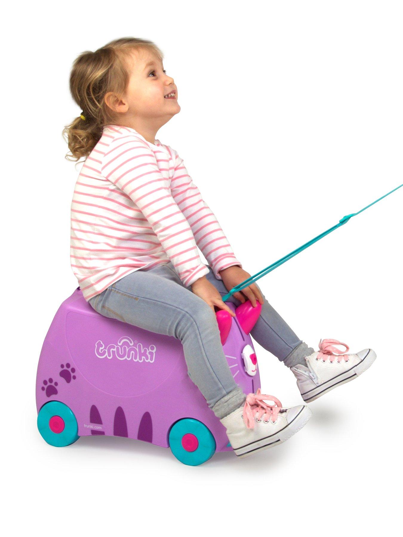 Image 5 of 8 of trunki Ride-On Suitcase - Cassie the Cat