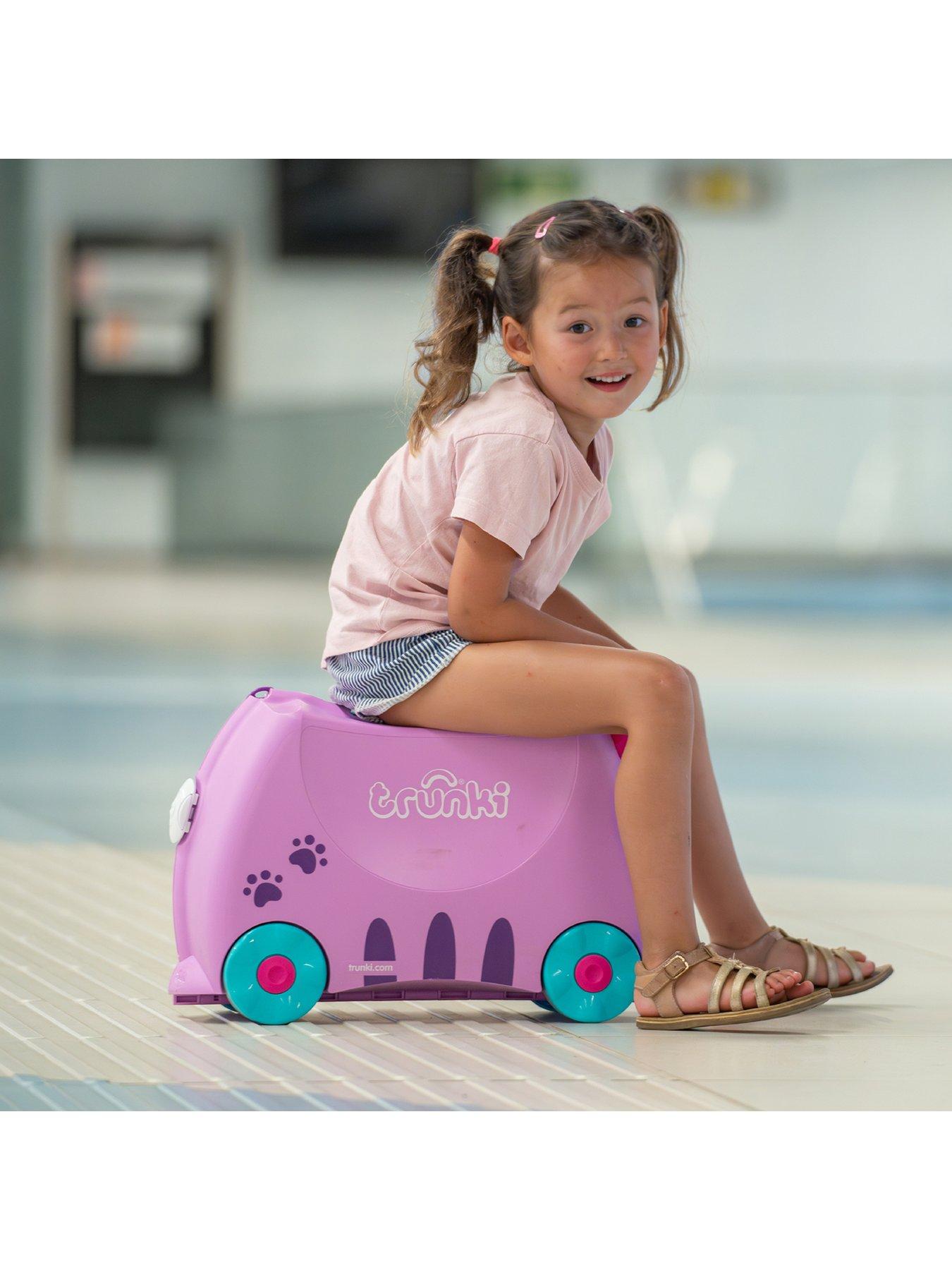 Image 7 of 8 of trunki Ride-On Suitcase - Cassie the Cat
