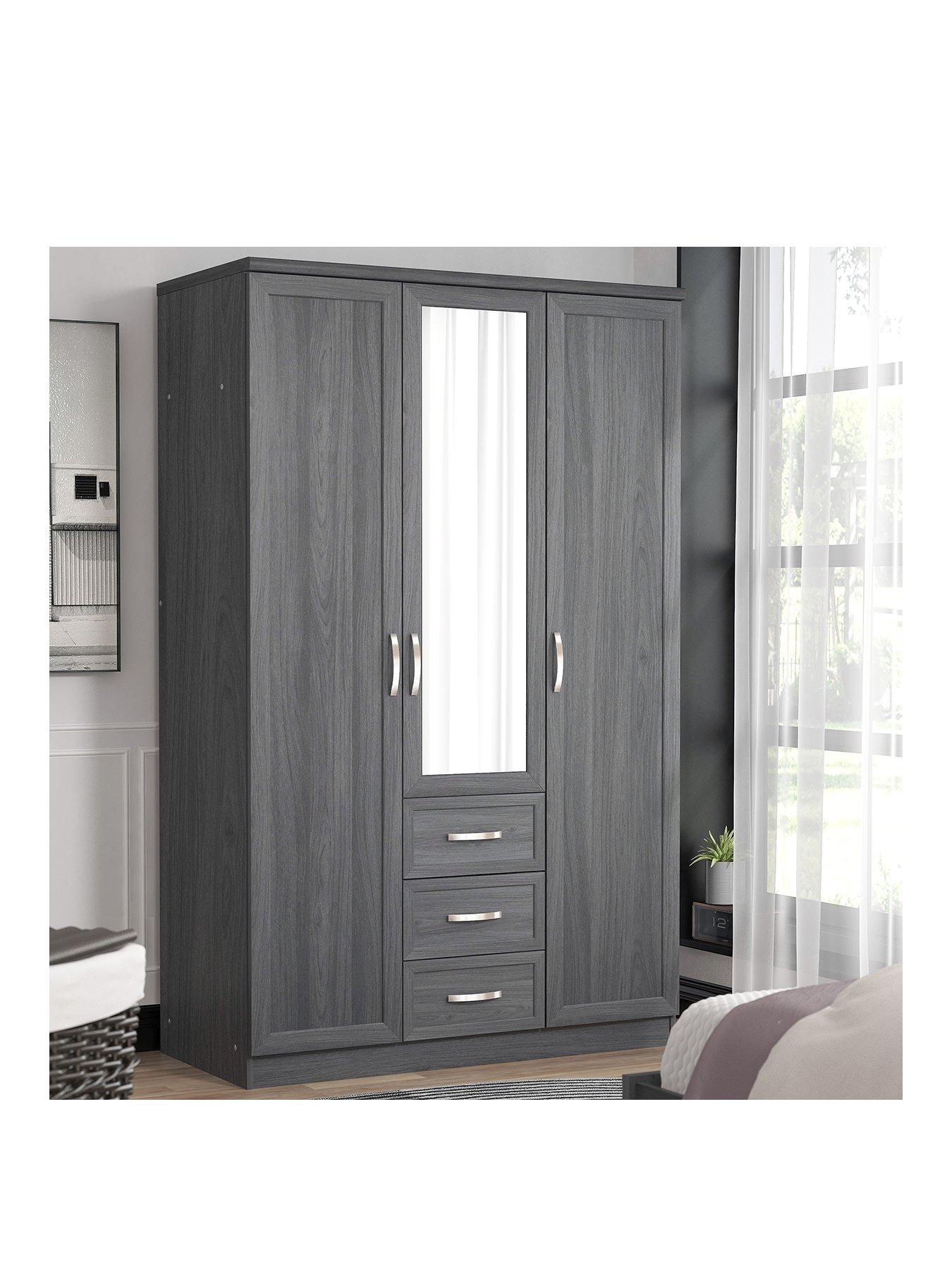 Dark wood deals 3 door wardrobe