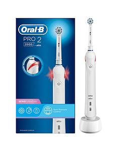 Oral-B Oral B Pro 2000 SensiClean Toothrush