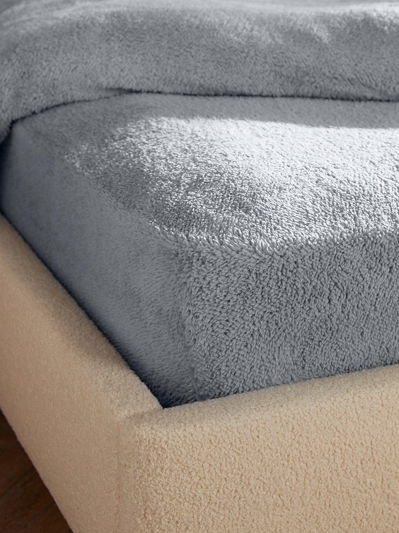 Product photograph of Silentnight Teddy Bear Fleece Fitted Sheet from very.co.uk