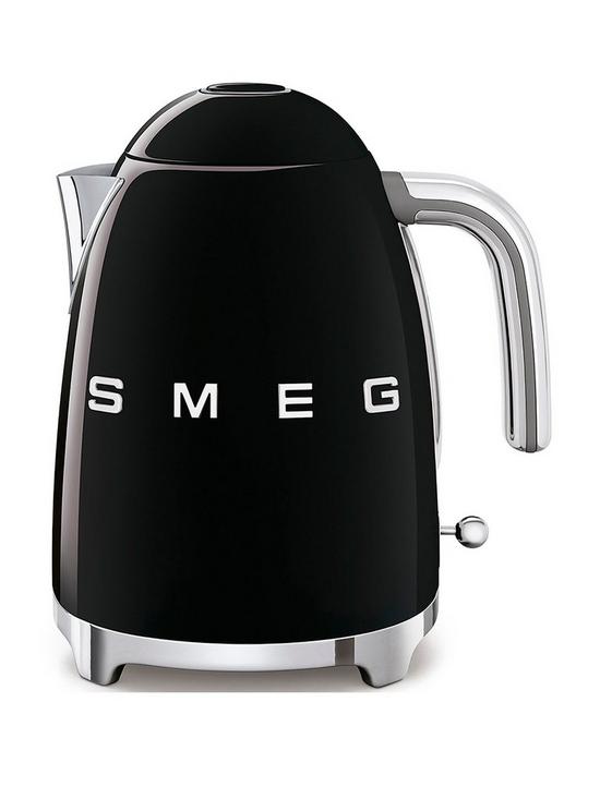 front image of smeg-klf03bl-kettle-black