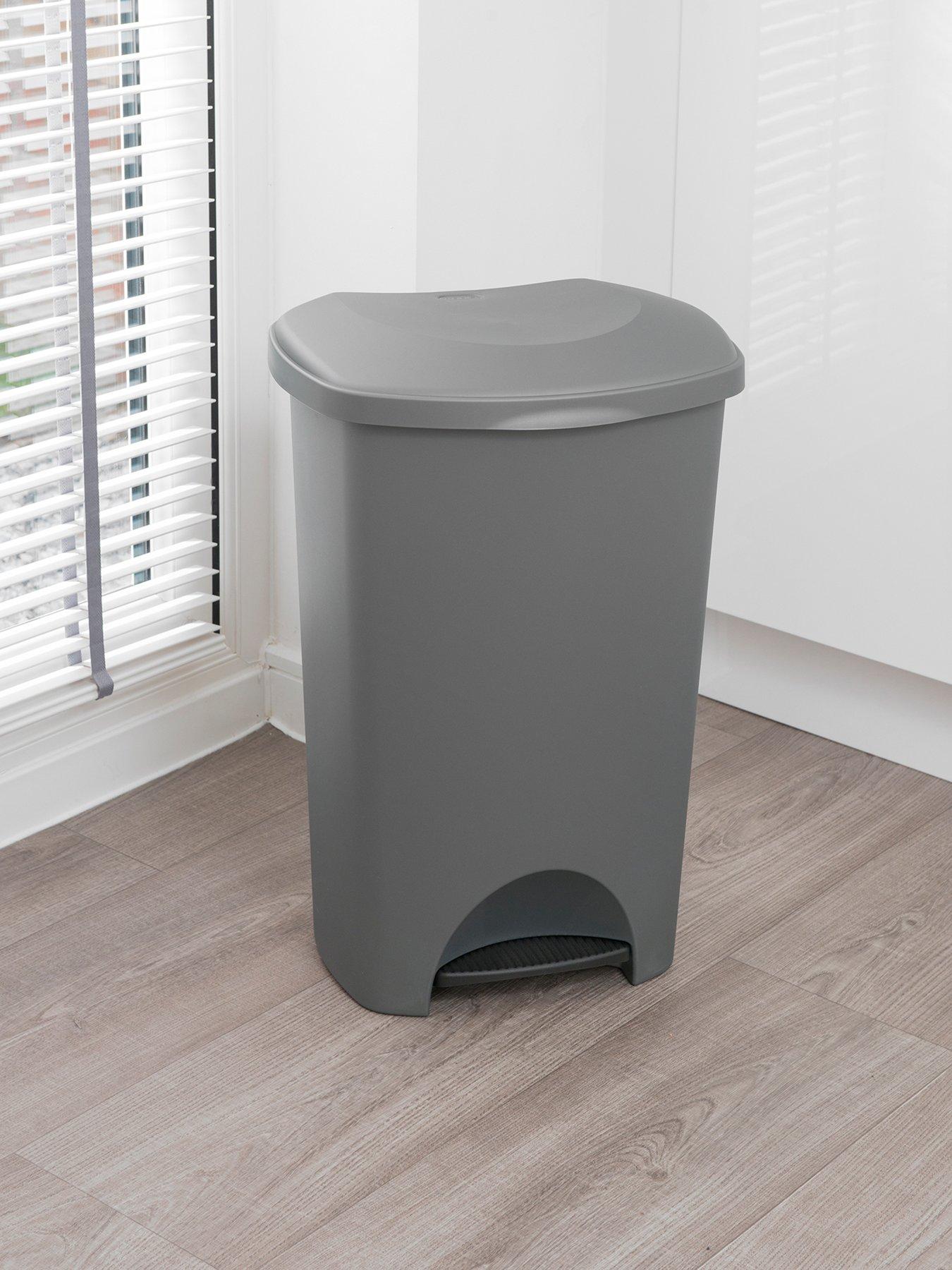 Image 2 of 4 of Addis 50-litre Pedal Bin in Metallic Silver