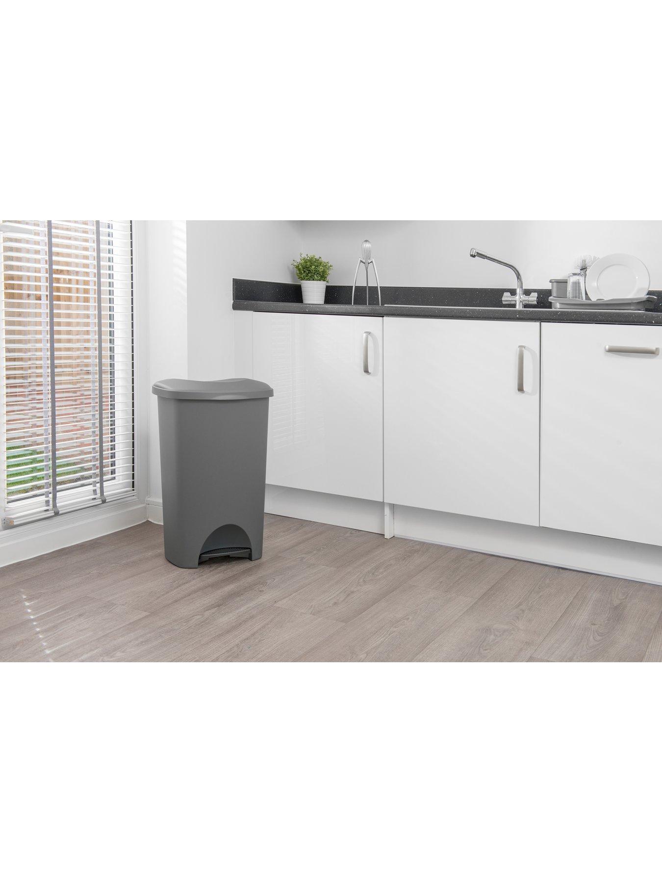Image 4 of 4 of Addis 50-litre Pedal Bin in Metallic Silver