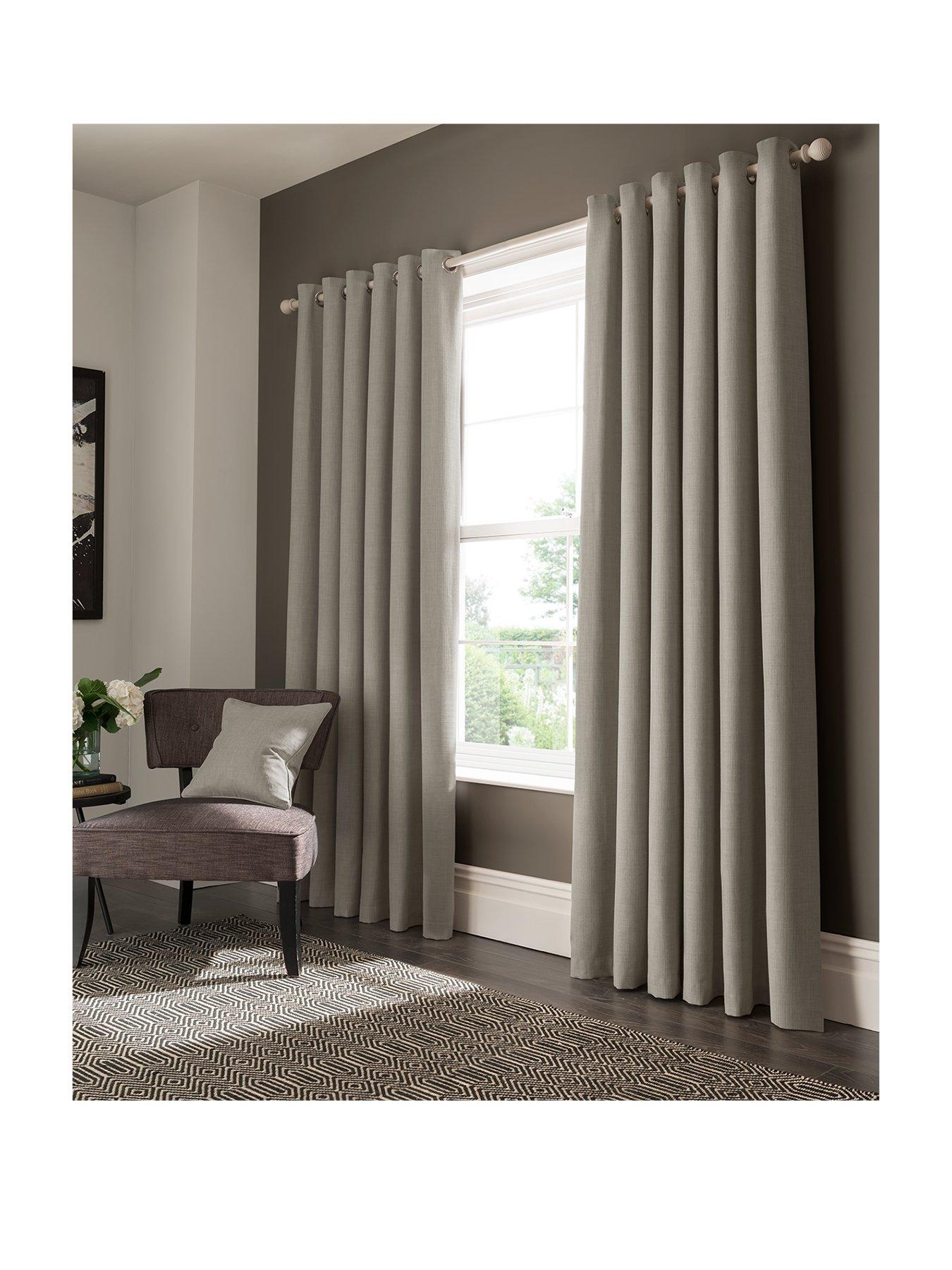 eyelet curtains meaning