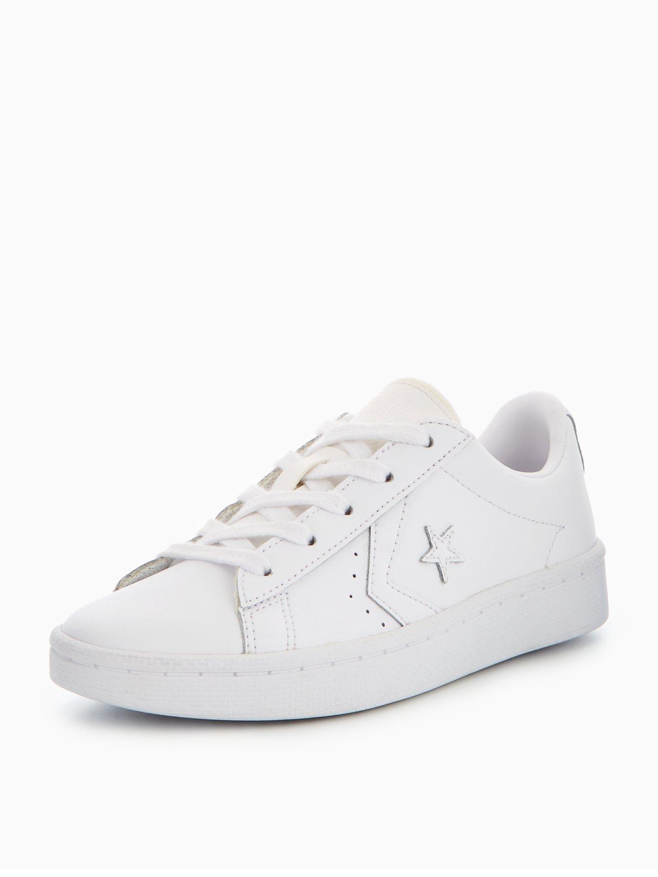converse star player trainers in white