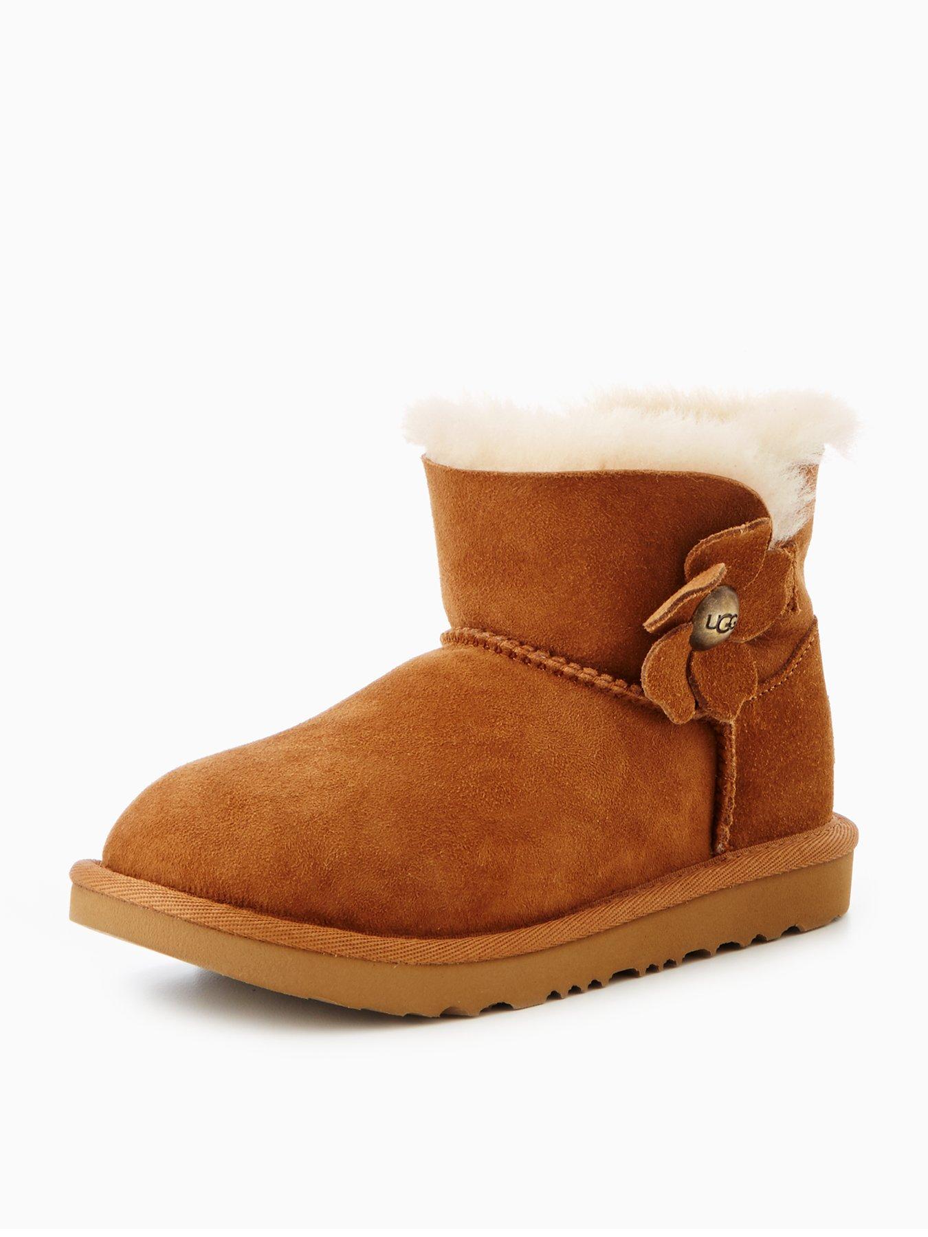 ugg boots bailey button schwarz