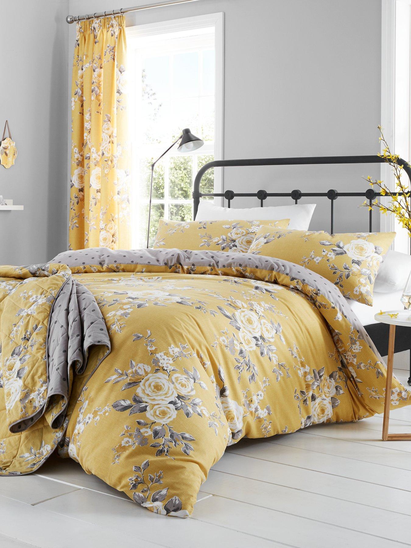Catherine Lansfield Canterbury Bedspread Throw - Ochre