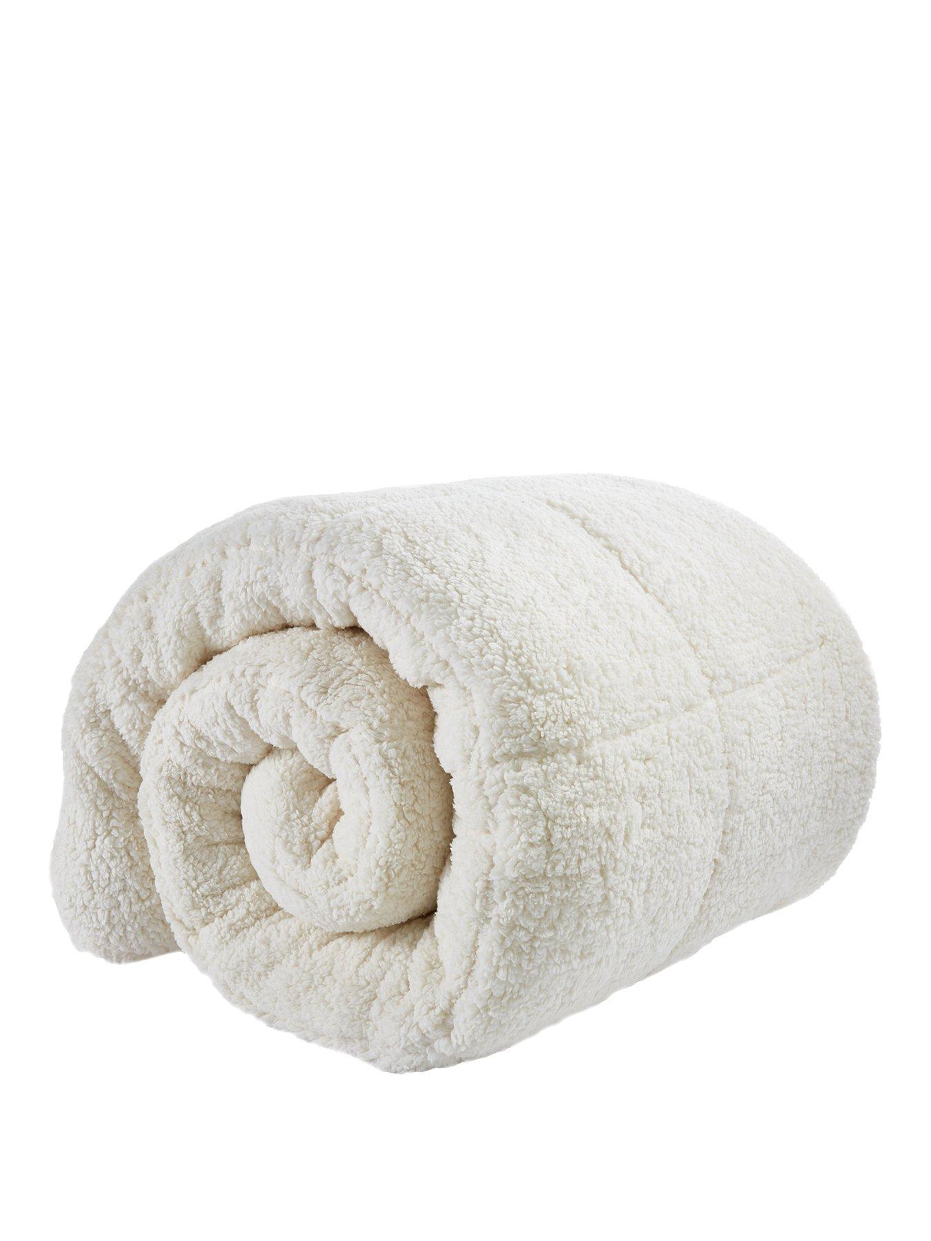 Image 2 of 4 of The Very Collection Super Soft Teddy Fleece 13.5 Tog Duvet