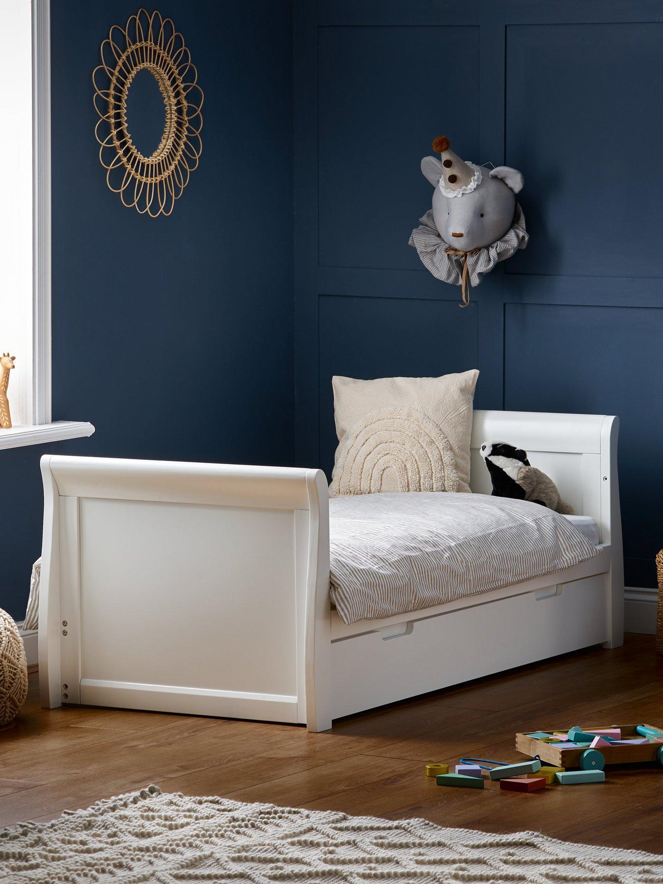 Image 3 of 5 of Obaby Stamford Classic Sleigh 3-Piece Nursery Furniture Set