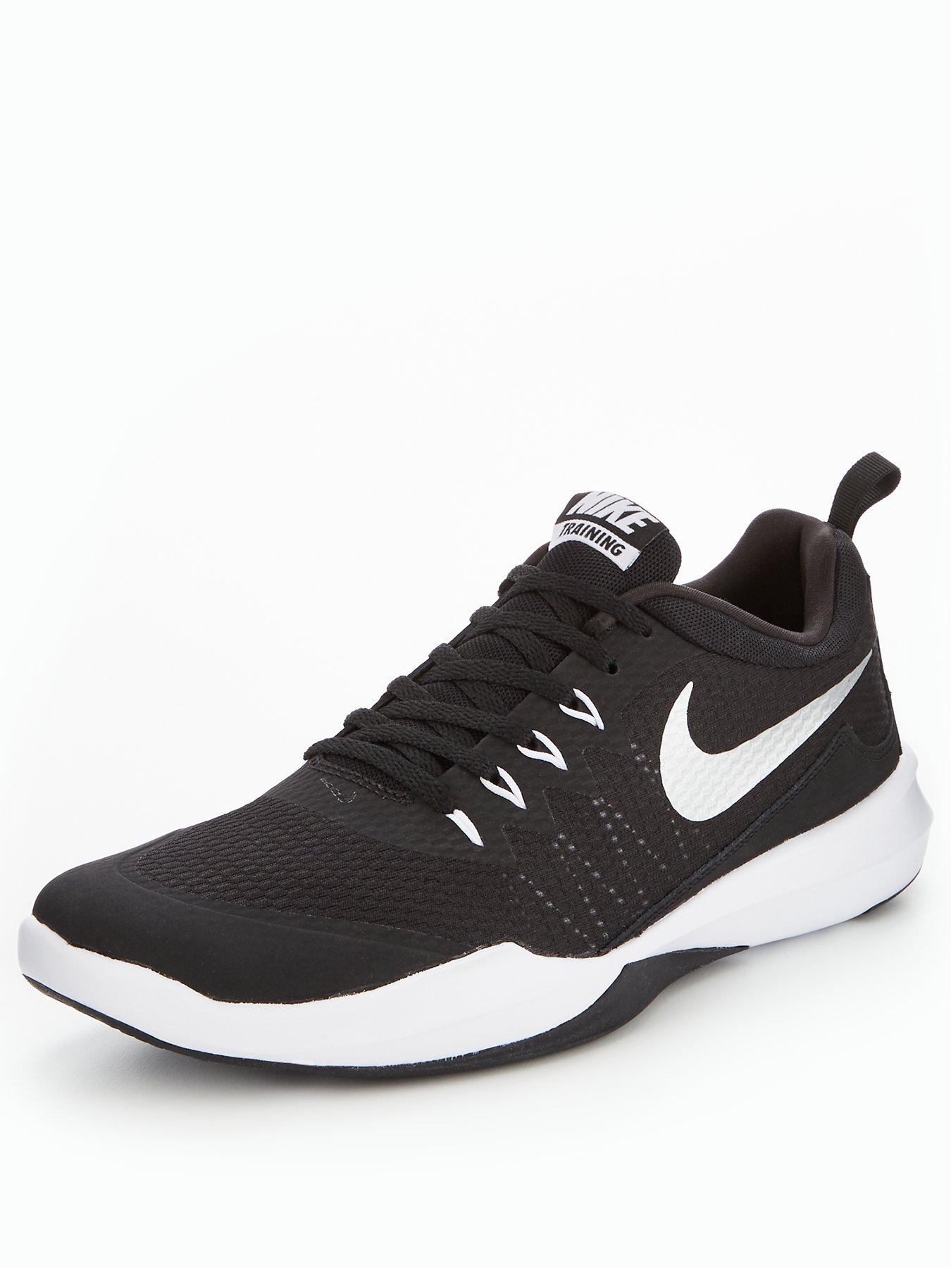 very mens nike trainers