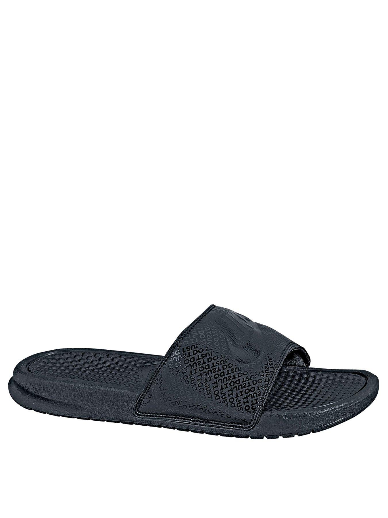 nike benassi sliders in black